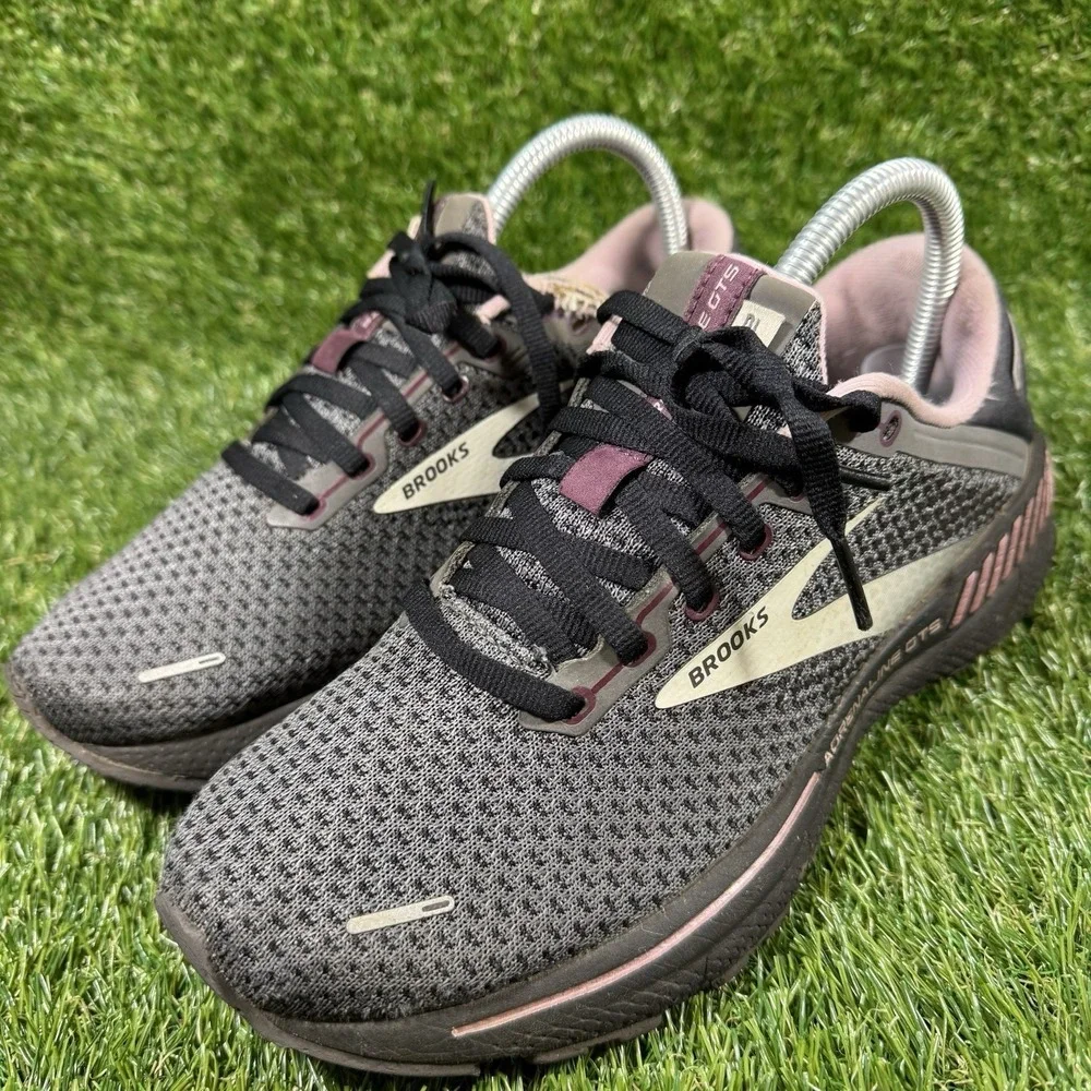 Brooks Adrenaline GTS 22 Women's Size 8 D (Wide) Running Shoes Pearl Black